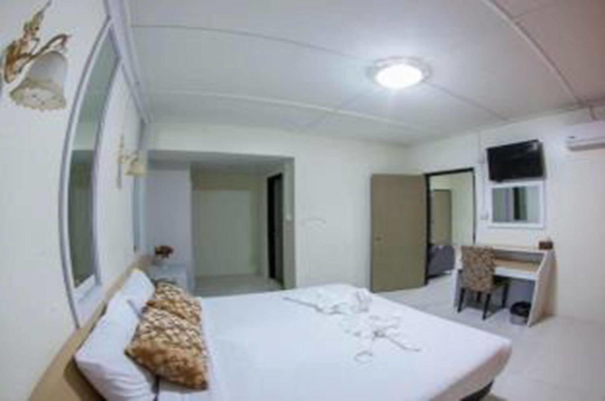 האט יאי The Train Hotel Hatyai מראה חיצוני תמונה